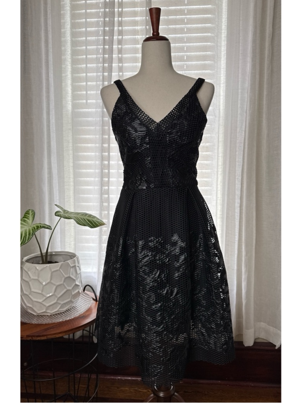 Issue New York Elegant Black Mini Dress Size Small